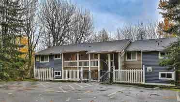 Bath Condo - Bellevue - $