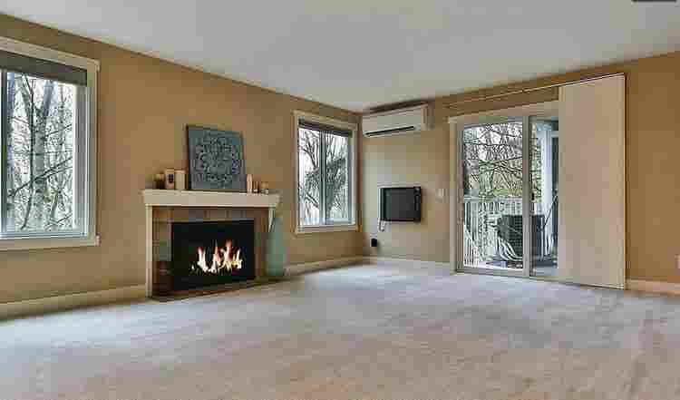 Bath Condo - Bellevue - $