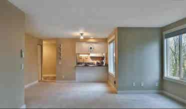 Bath Condo - Bellevue - $