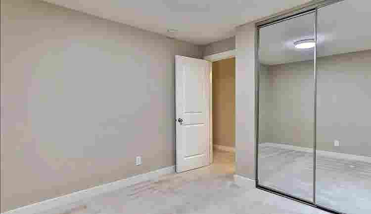 Bath Condo - Bellevue - $