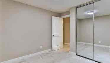 Bath Condo - Bellevue - $