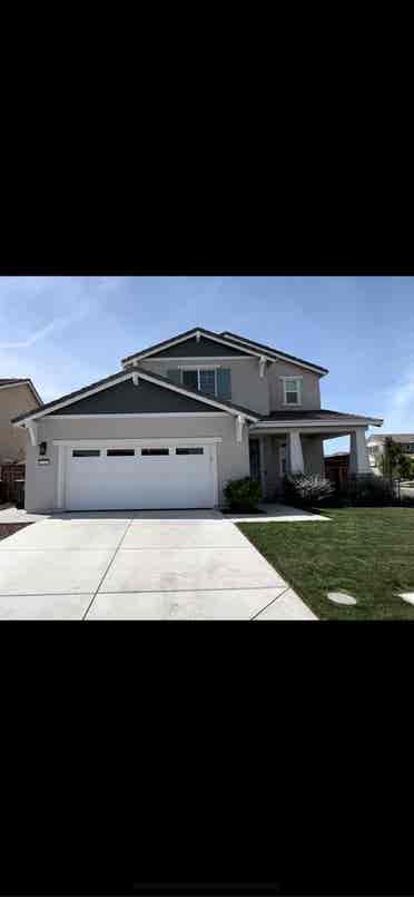 Lathrop Room for Rent