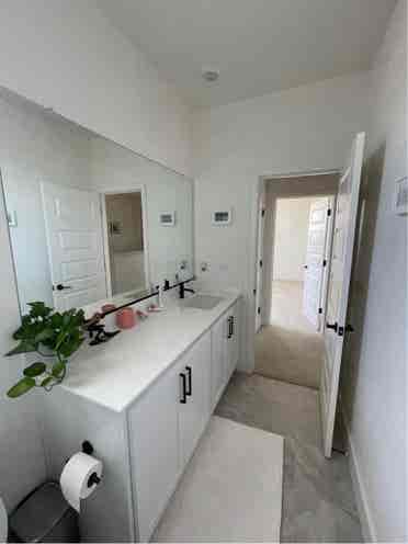 Lathrop Room for Rent