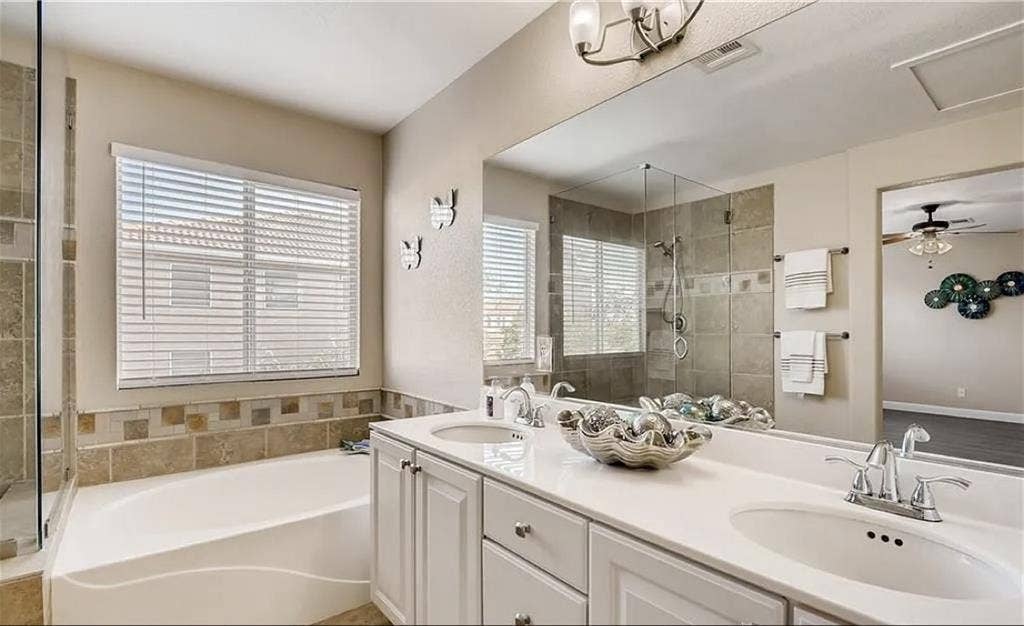 Spacious clean cozy & Affordable
