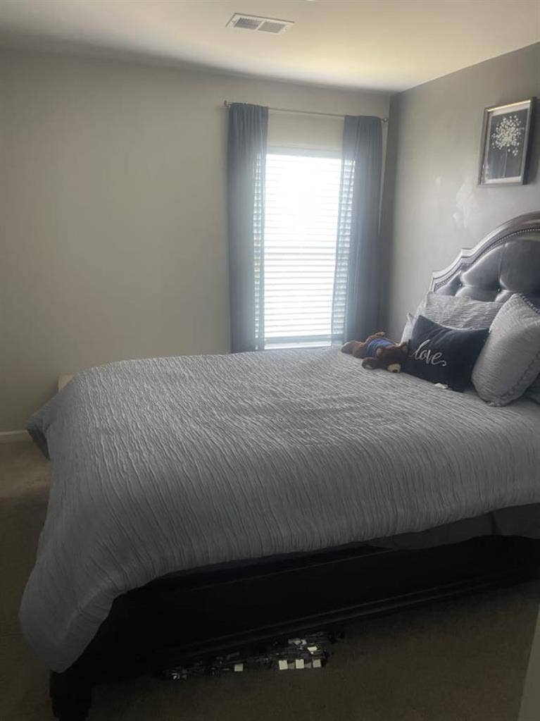 Townhome with private room and bath
