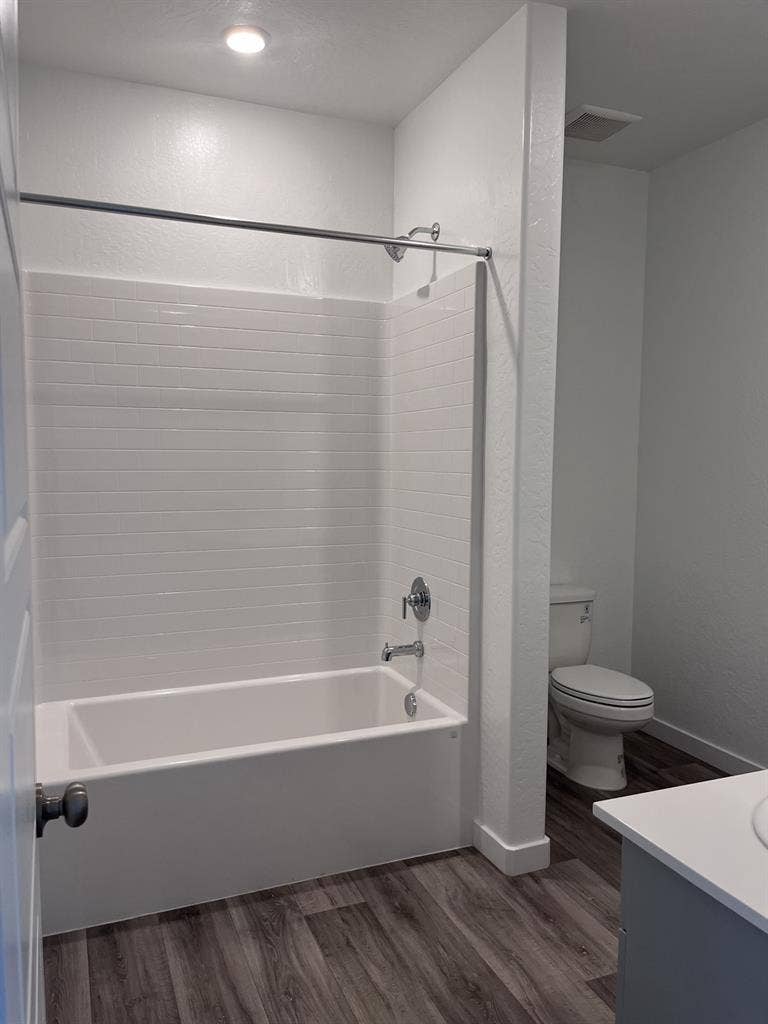 Room, Utilities are not included!