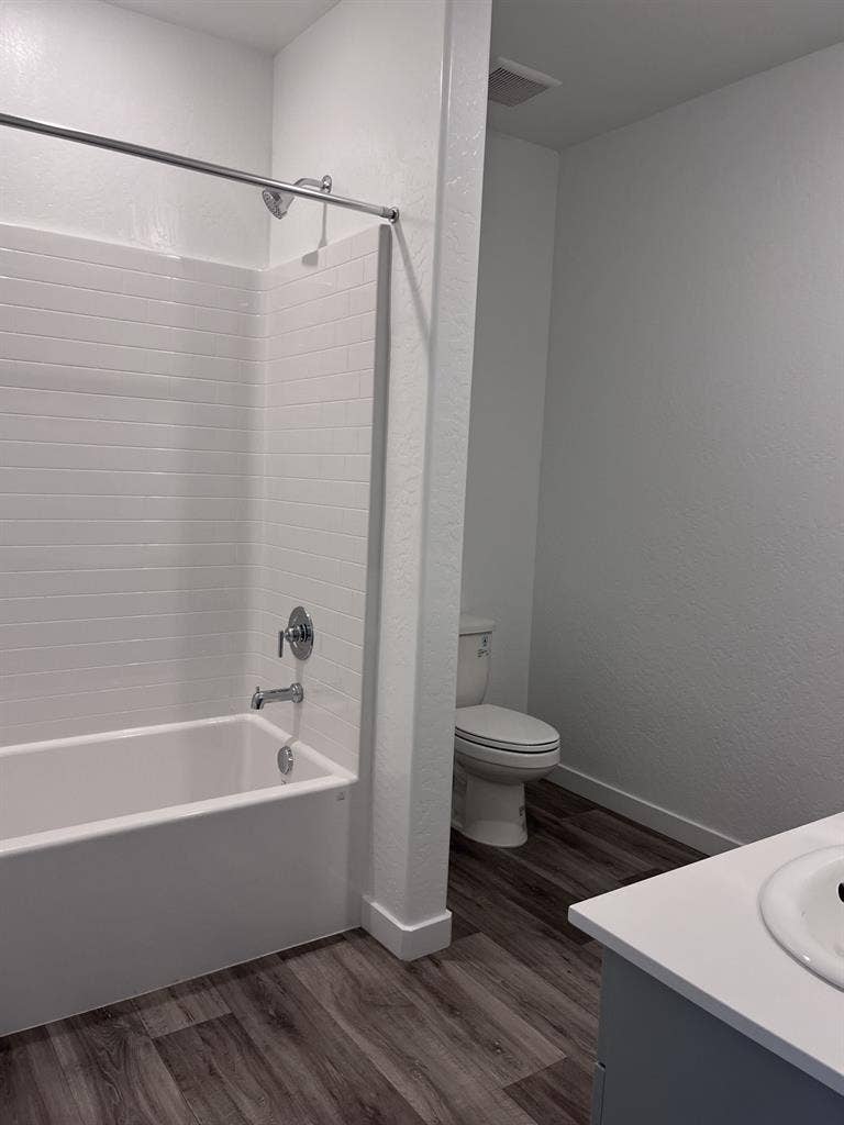 Room, Utilities are not included!