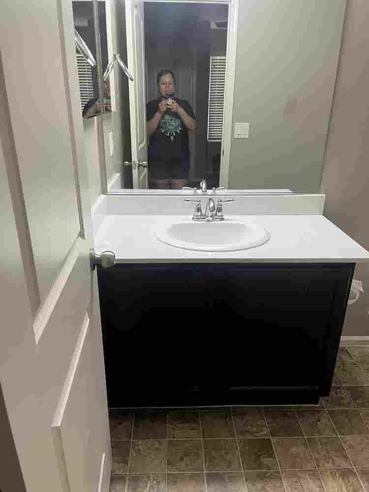Room for rent in W phoenix