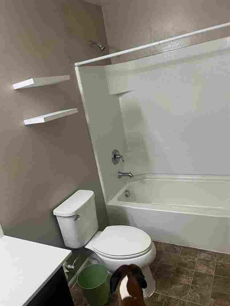 Room for rent in W phoenix