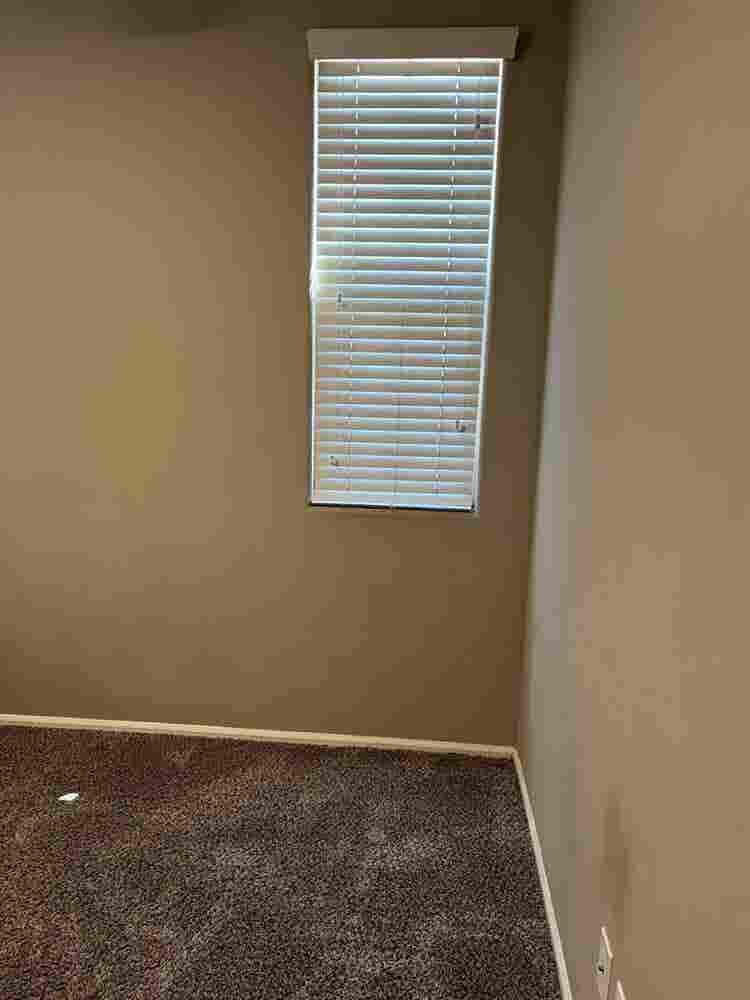 Room for rent in W phoenix