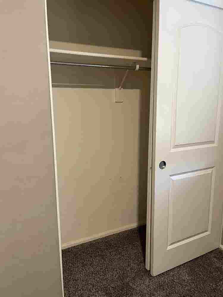 Room for rent in W phoenix