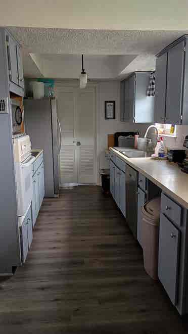 Spacious furnished room w bath
