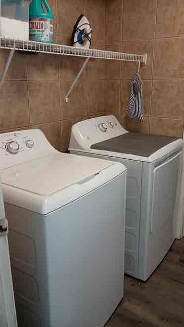 Spacious furnished room w bath