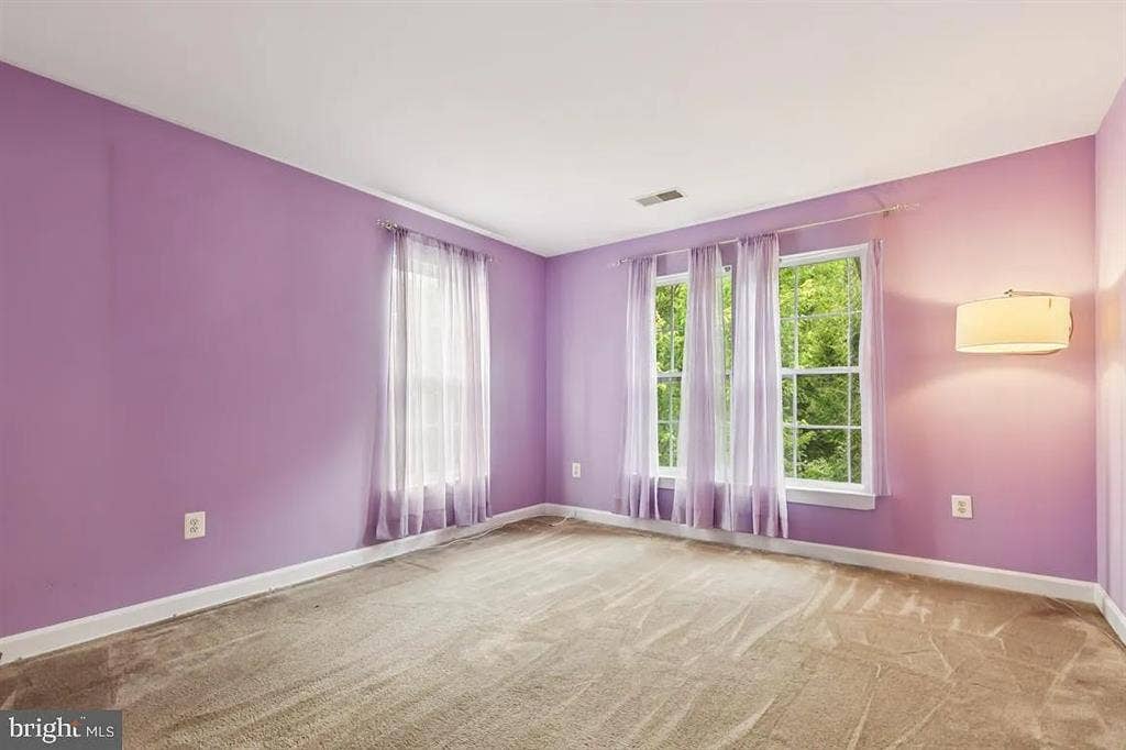 BEAUTIFULL LARGE SIZE ONE BED ROOM