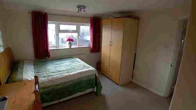 Large room for short lets in Radley