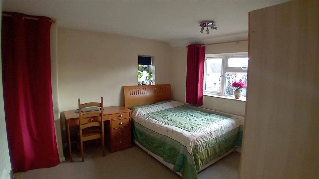 Large room for short lets in Radley