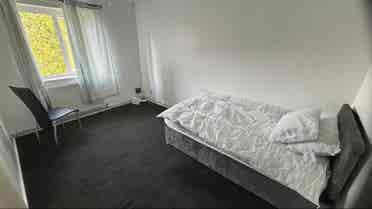 3 bedroom spacious house NN3 area