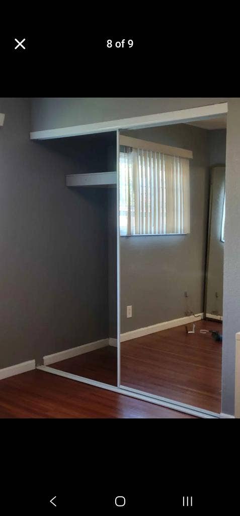 Room for free of rent
