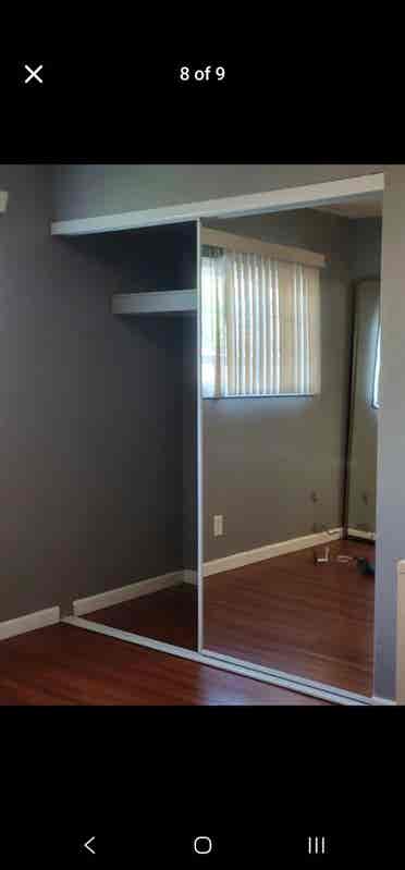 Room for free of rent