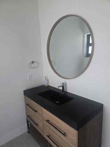 Efficency for rent