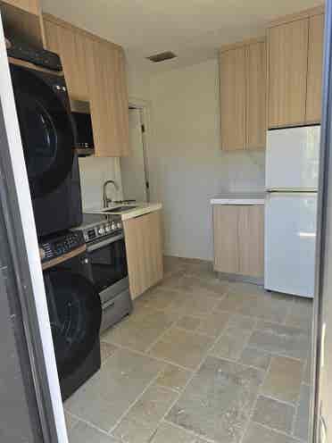 Efficency for rent