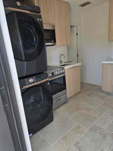 Efficency for rent
