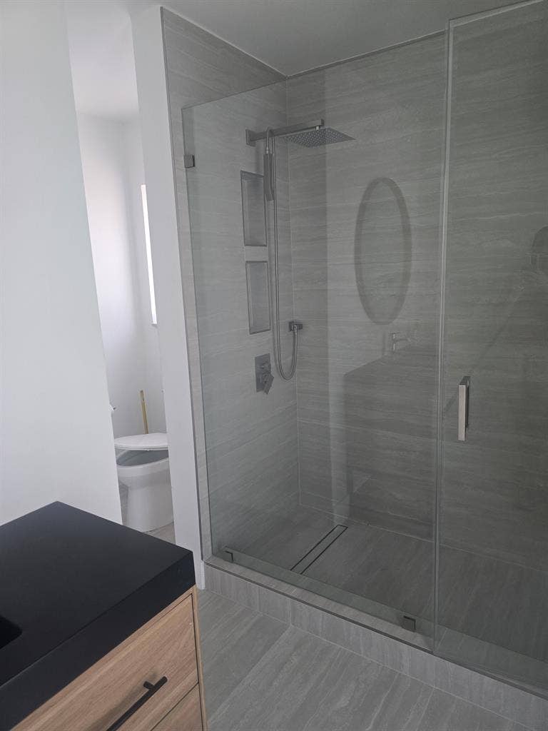 Efficency for rent