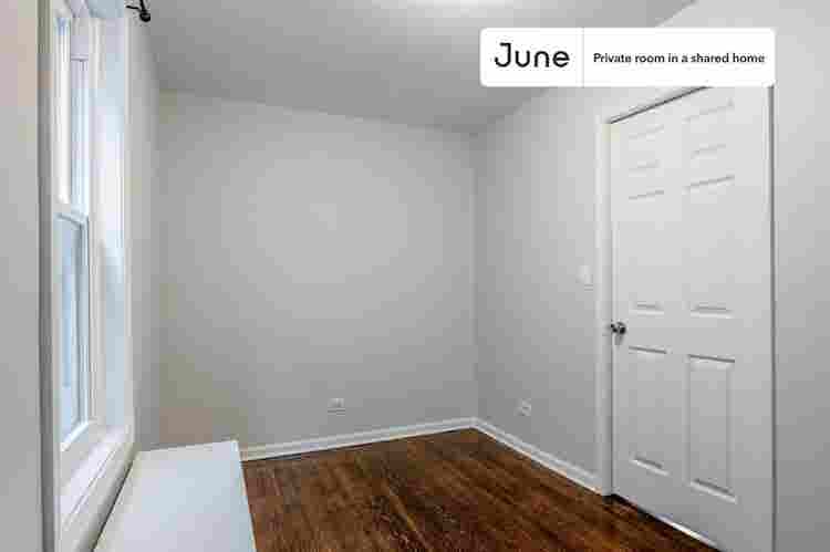 3 BR in Chicago