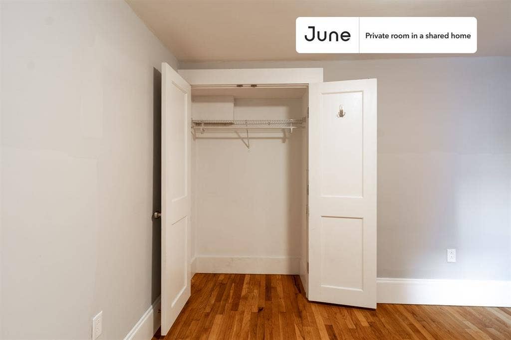 4 BR in Boston