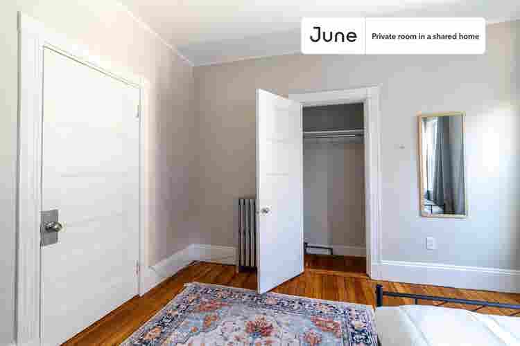 5 BR in Boston
