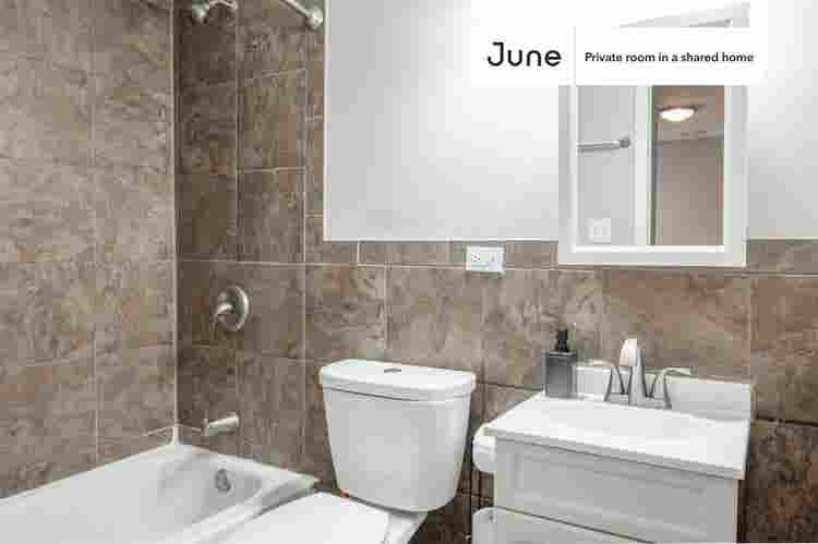 3 BR in Chicago