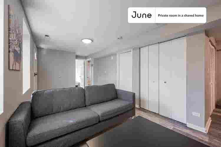 3 BR in Chicago