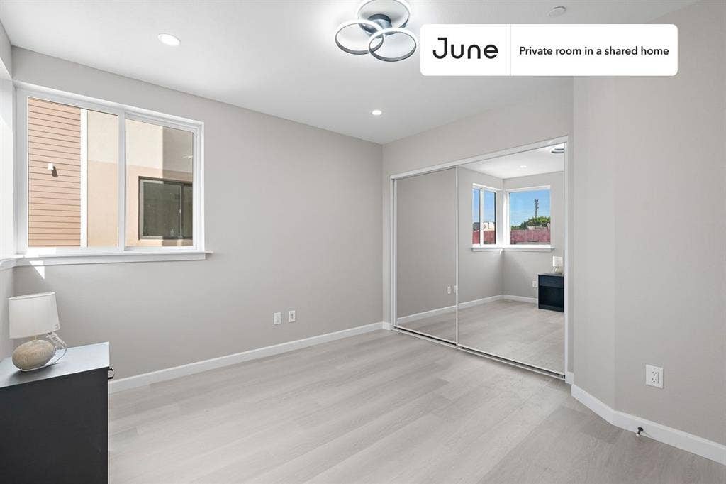 5 BR in Los Angeles
