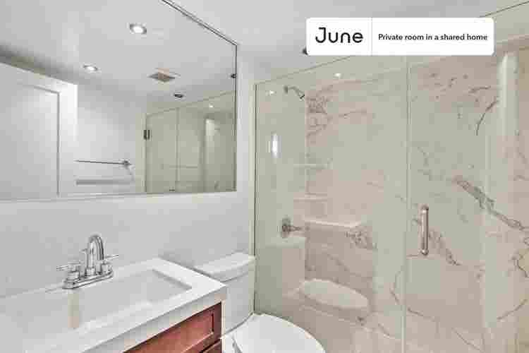 3 BR in New York City