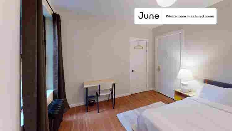 2 BR in New York City