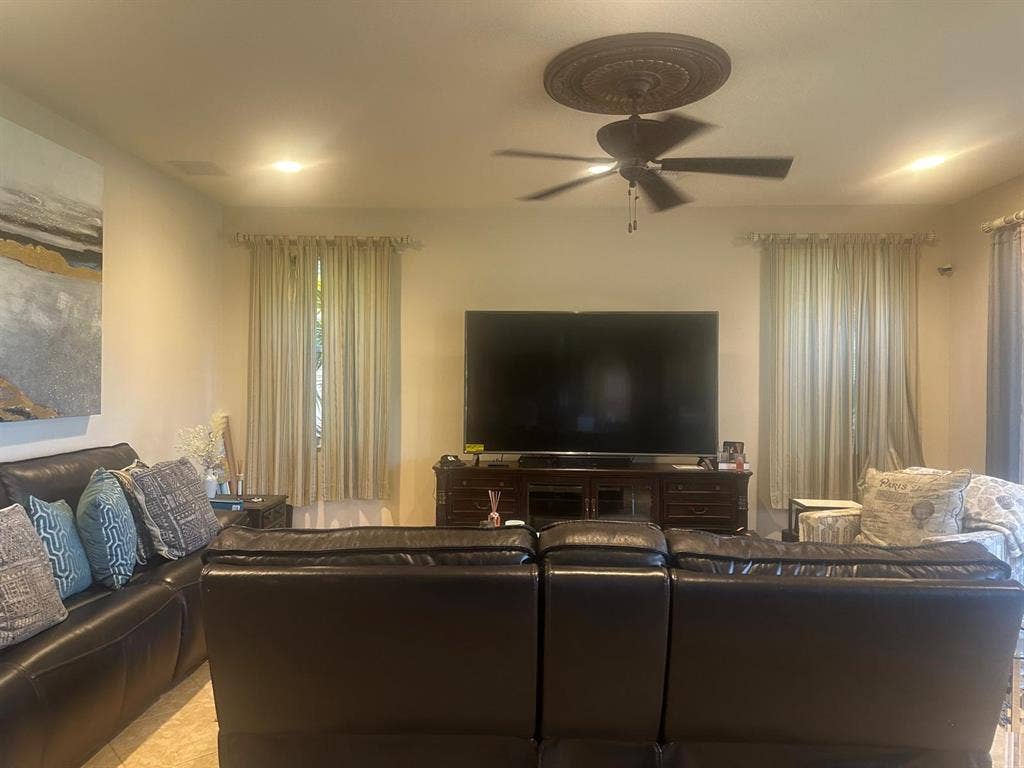 Private room, bathroom and office.