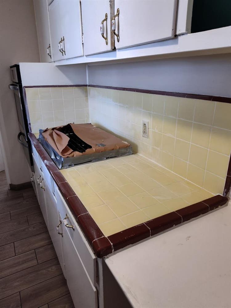 Urgent roommate wanted