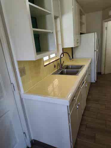 Urgent roommate wanted