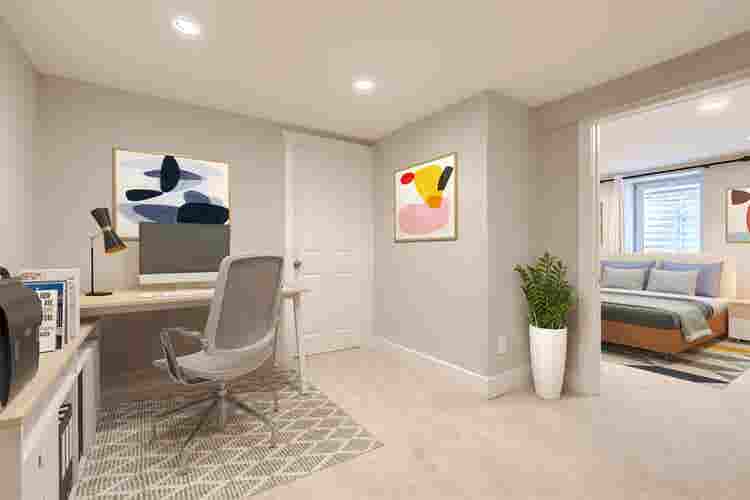 4 BR in Denver