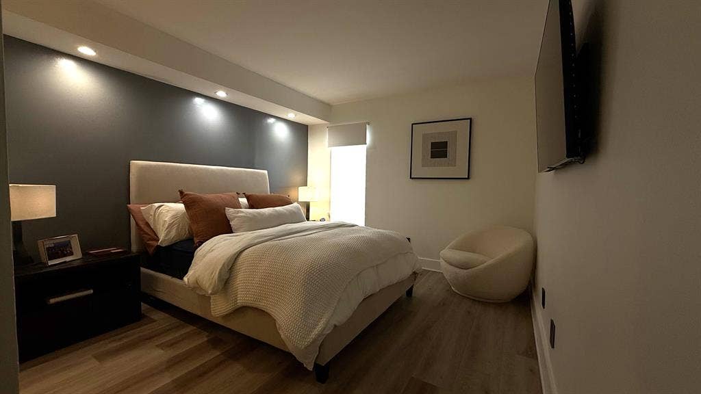 Private Master Bedroom