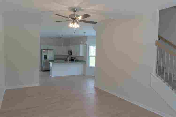 NEW Modern High Ceiling Townhouse!