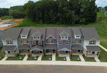 NEW Modern High Ceiling Townhouse!