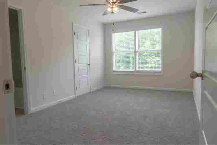 NEW Modern High Ceiling Townhouse!