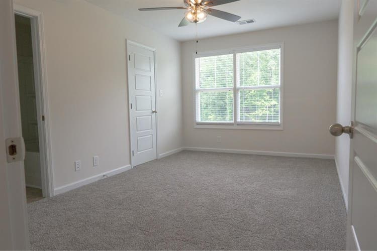 NEW Modern High Ceiling Townhouse!