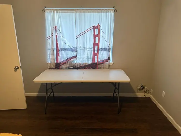 Medium sized Rooms in spring