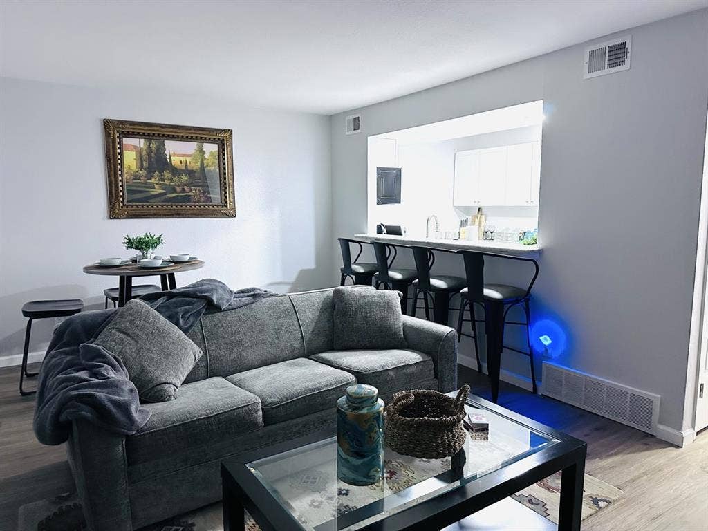 Modern BA – Move In Ready