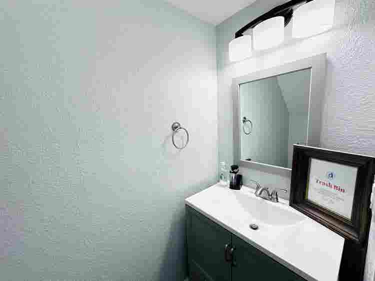 Modern BA – Move In Ready