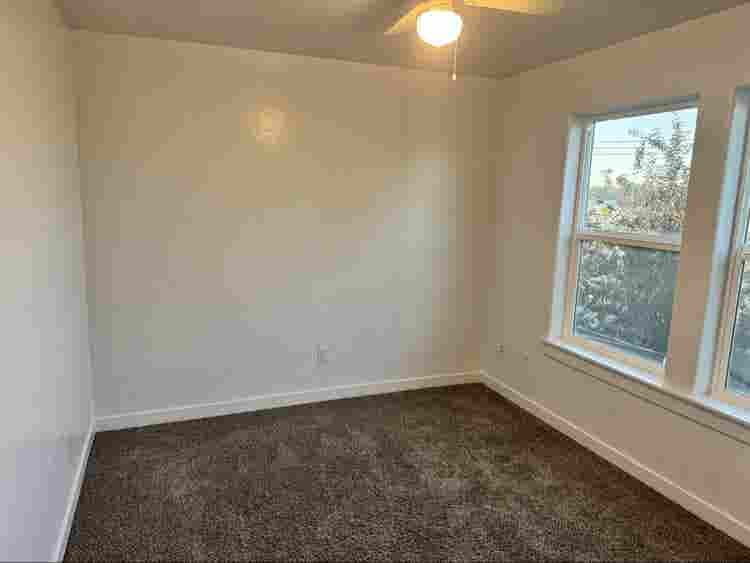 Room with private bathroomm