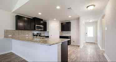 Spacious Room in Valley Ranch!