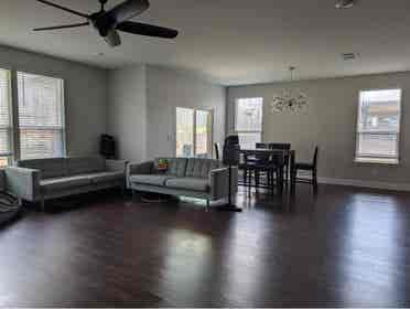 A large room , ready to move in now